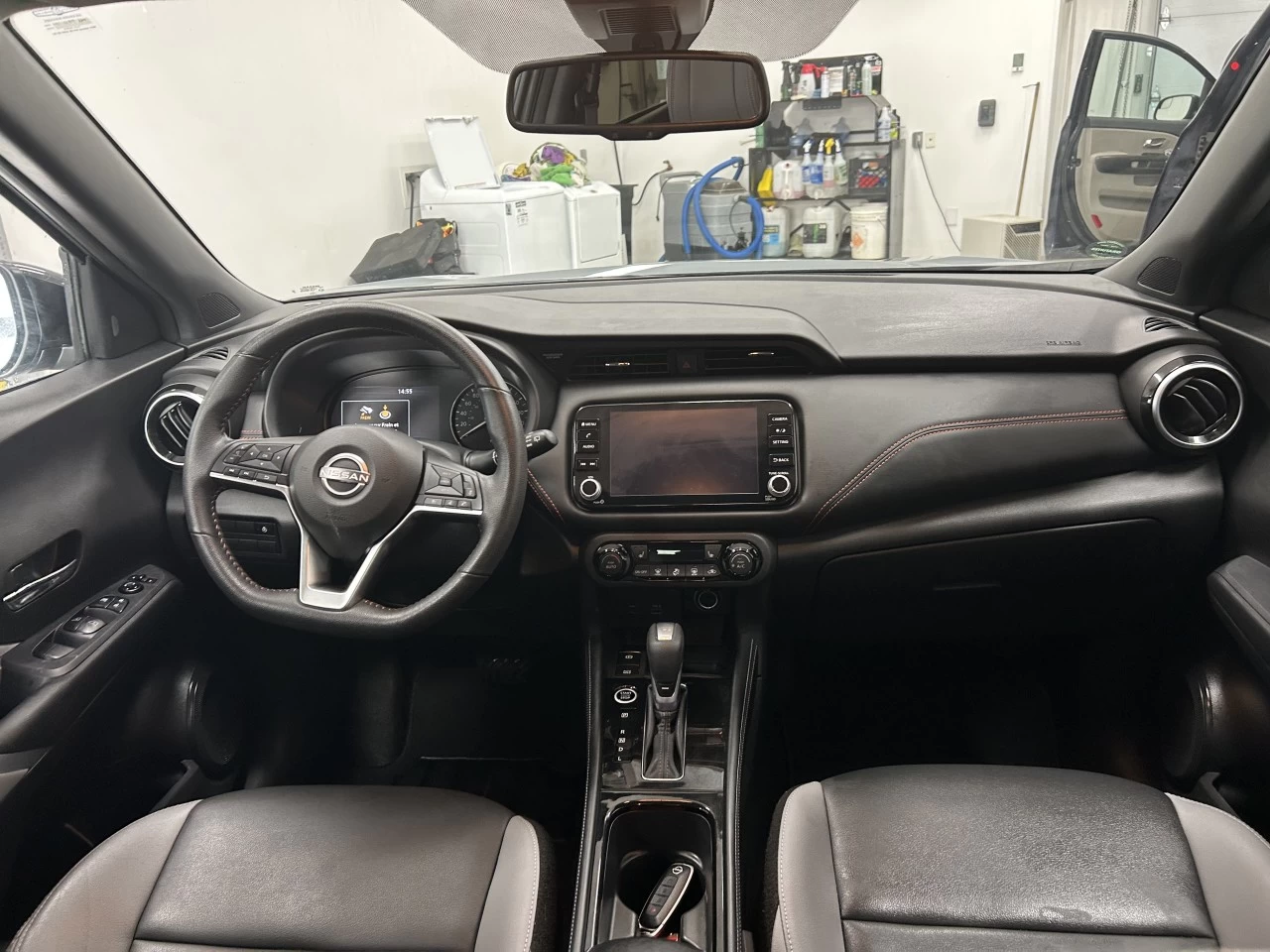 2023 Nissan Kicks SR Image principale