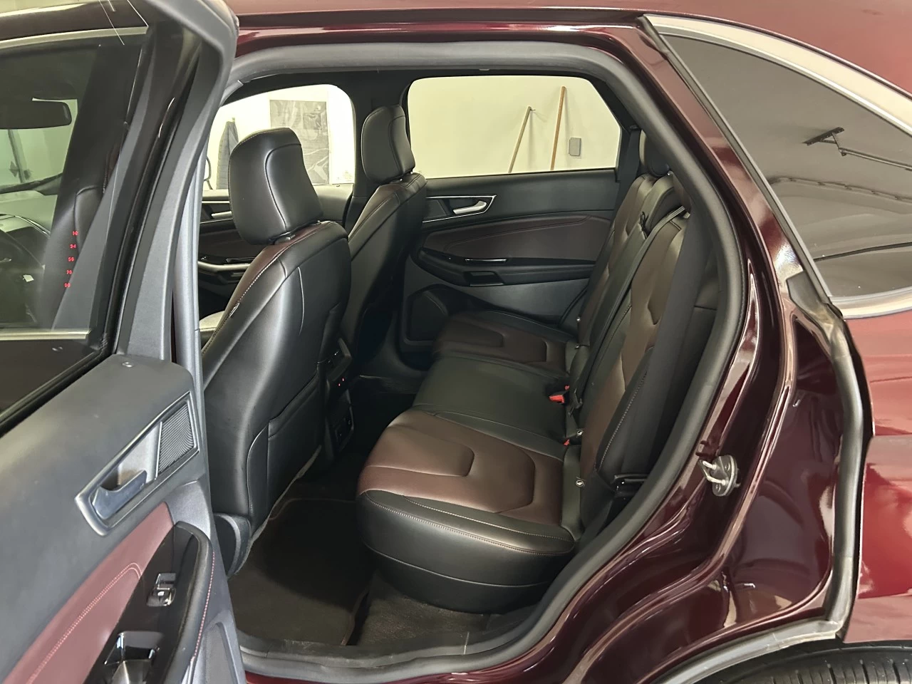 2020 Ford Edge Titanium Image principale