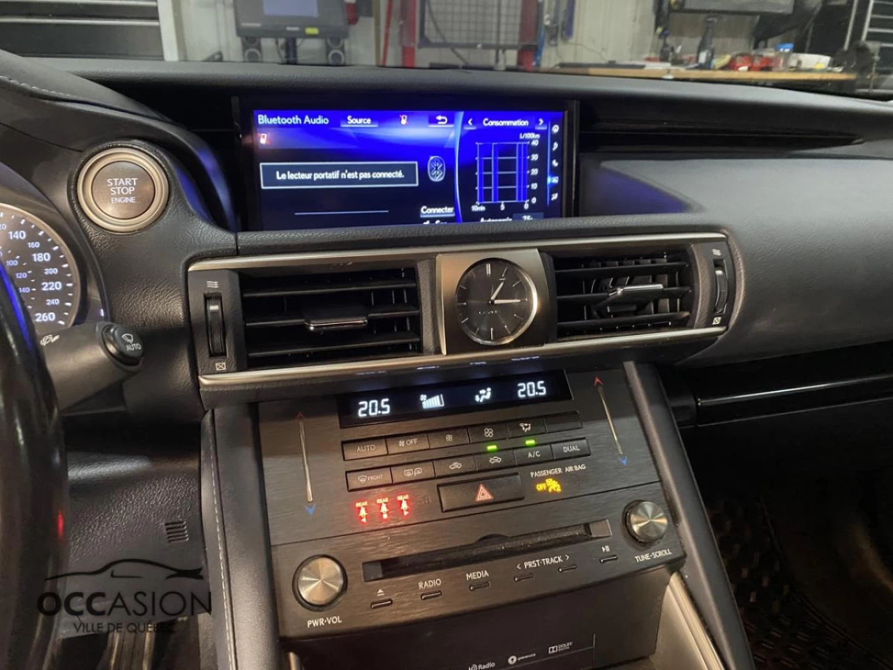 2019 Lexus IS 300 AWD Image principale