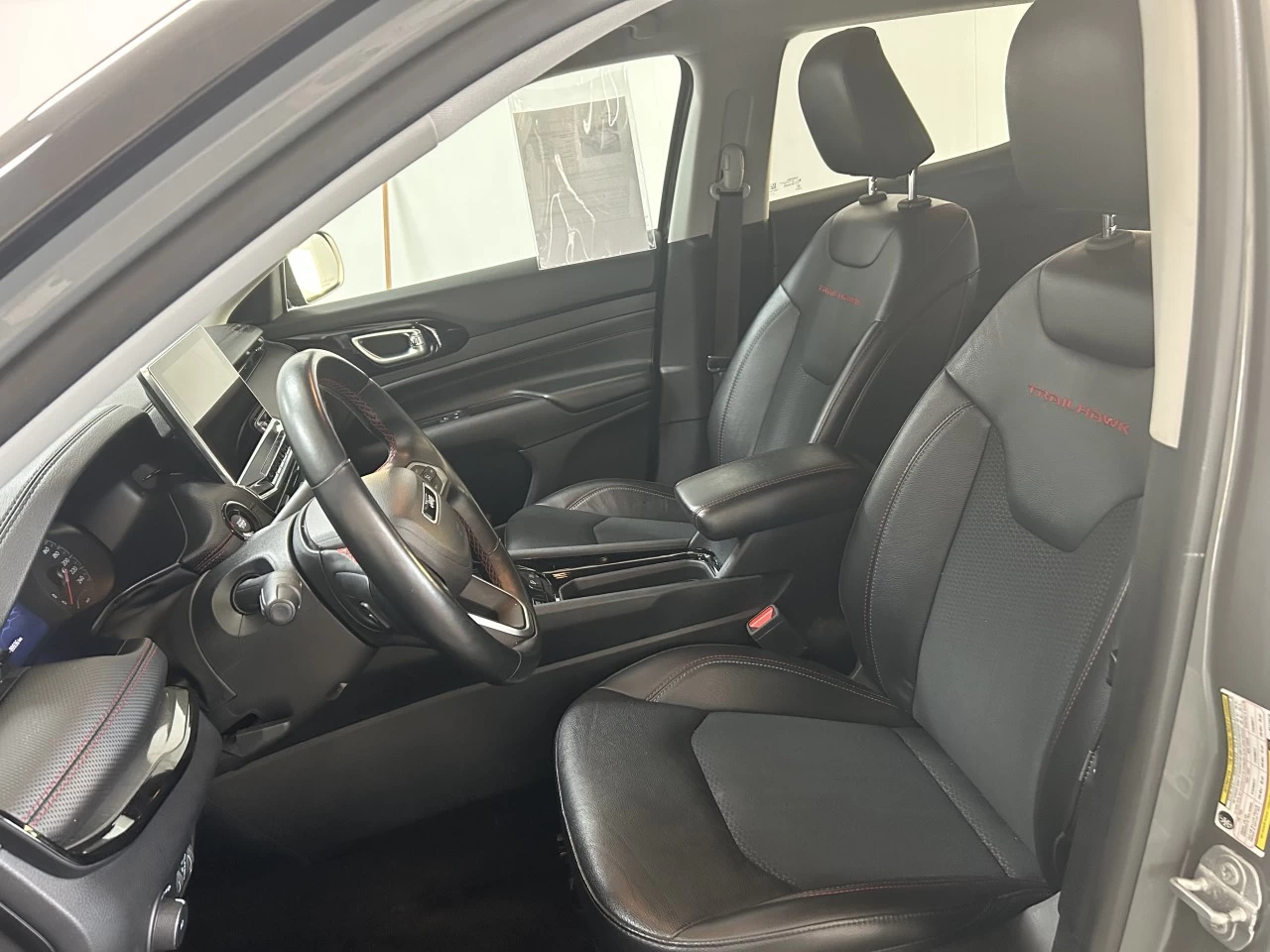 2022 Jeep Compass Trailhawk Image principale