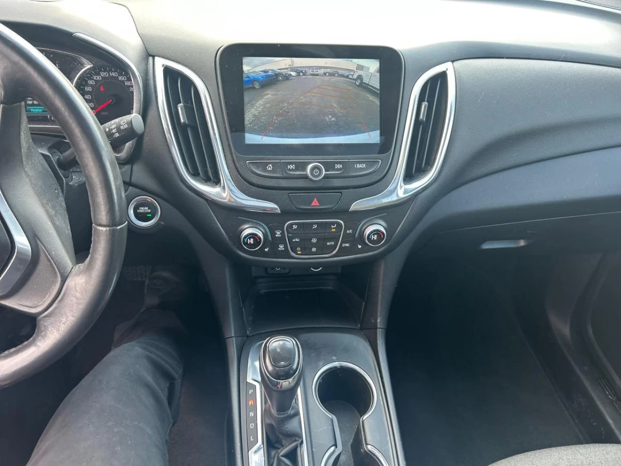 2018 Chevrolet Equinox AWD LT Image principale