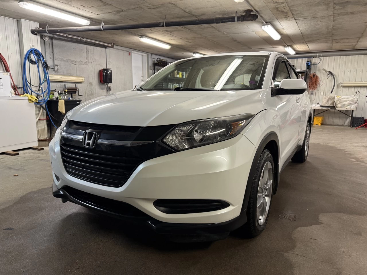 2017 Honda HR-V LX Main Image