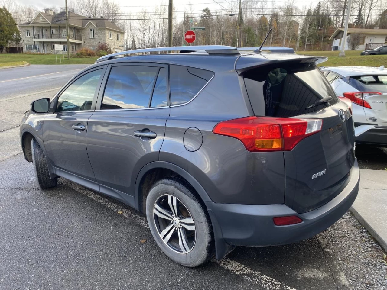 2015 Toyota RAV4 AWD 4dr LE Main Image