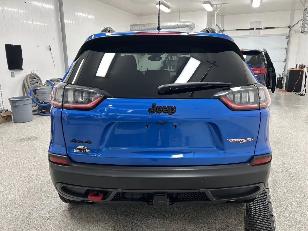 2023 Jeep Cherokee Trailhawk Main Image