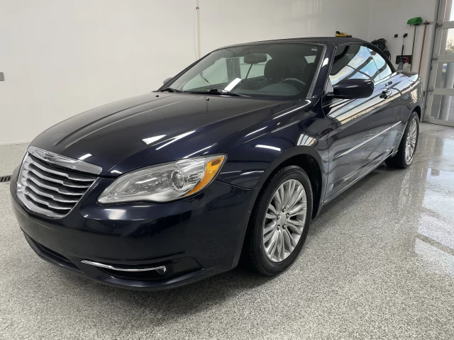 Chrysler 200 Touring 2012