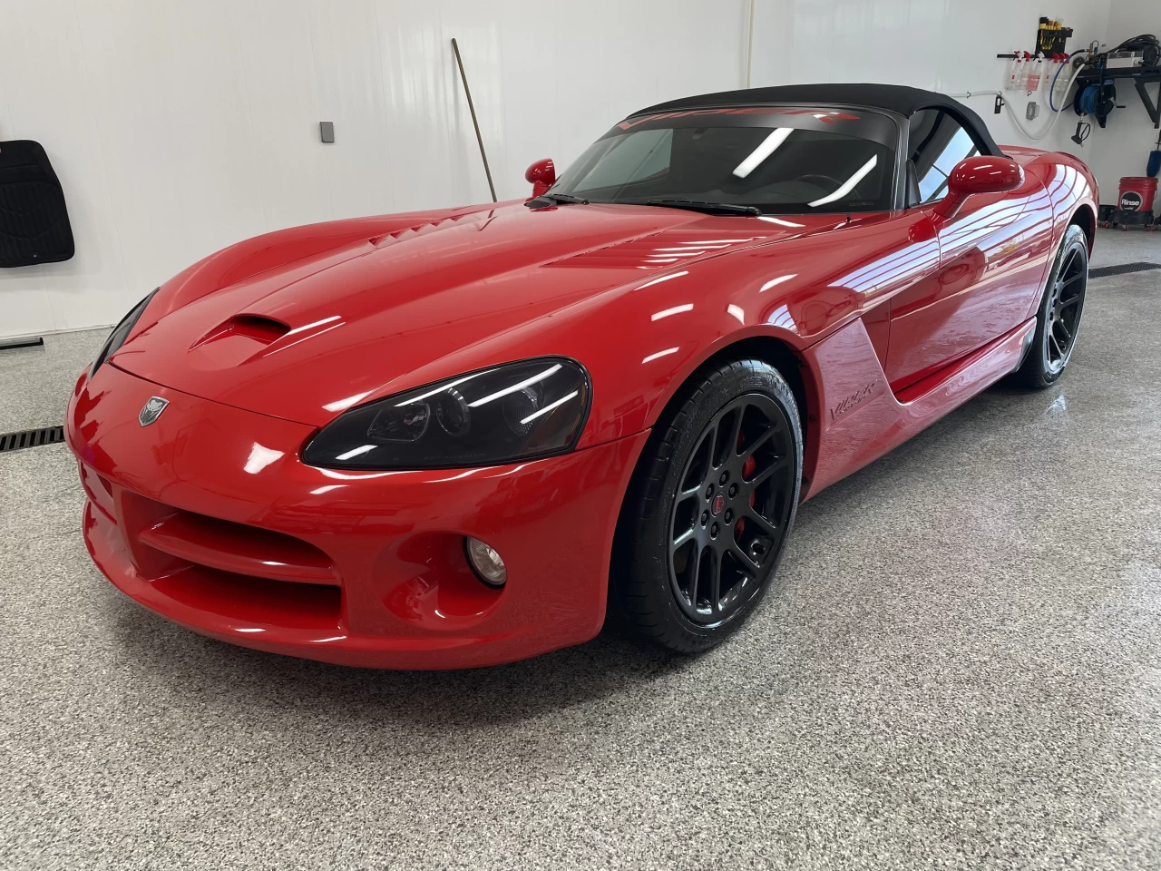 2004 Dodge Viper SRT10 Main Image