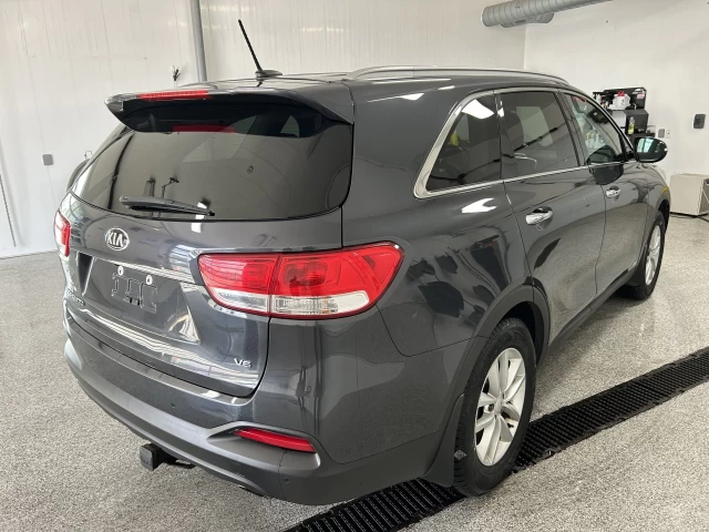 Kia Sorento 3.3L LX+ 2016