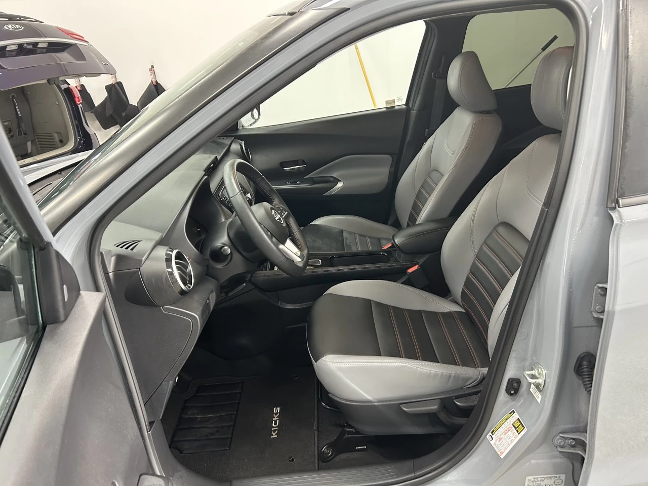 2023 Nissan Kicks SR Image principale