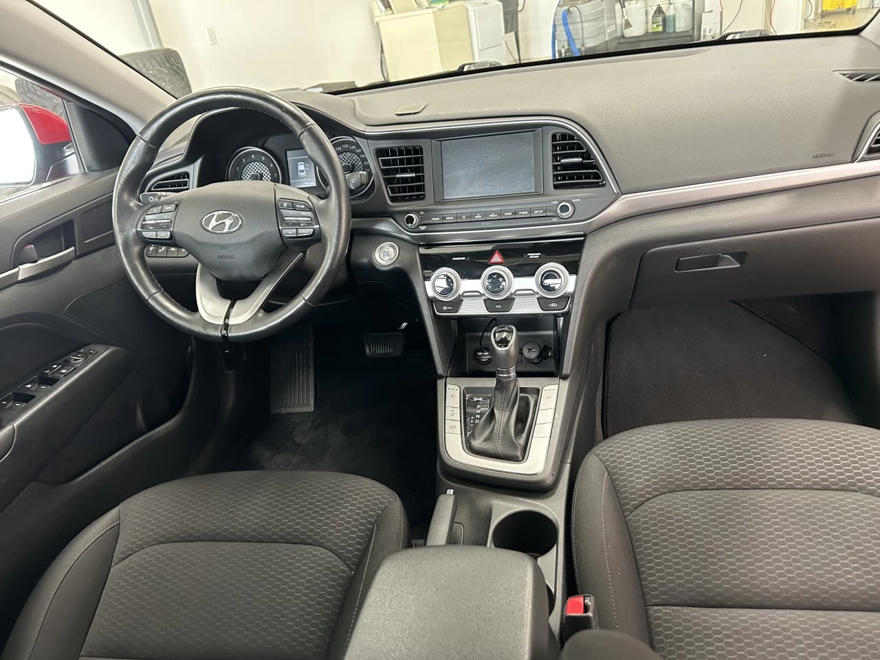 2019 Hyundai Elantra Preferred Main Image