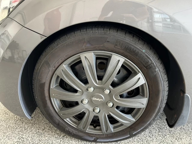 Hyundai Elantra GL 2012