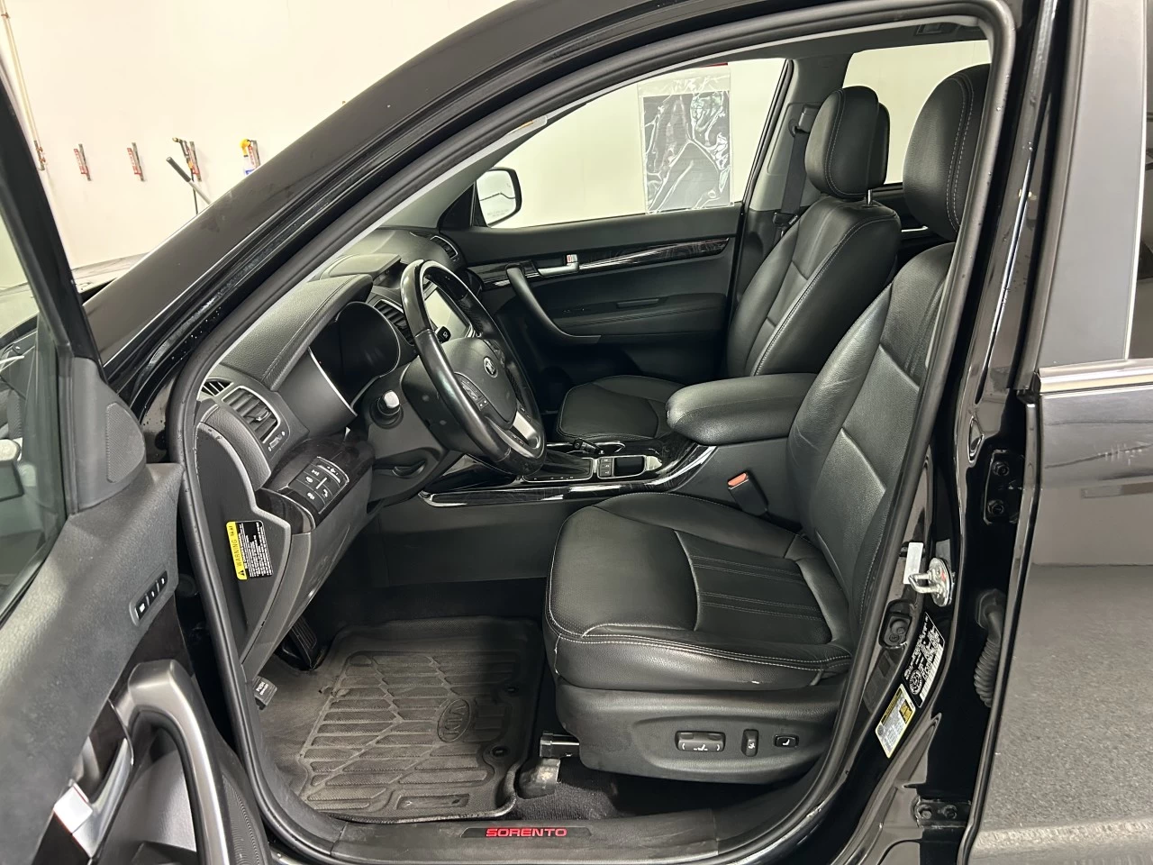 2014 Kia Sorento SX Main Image