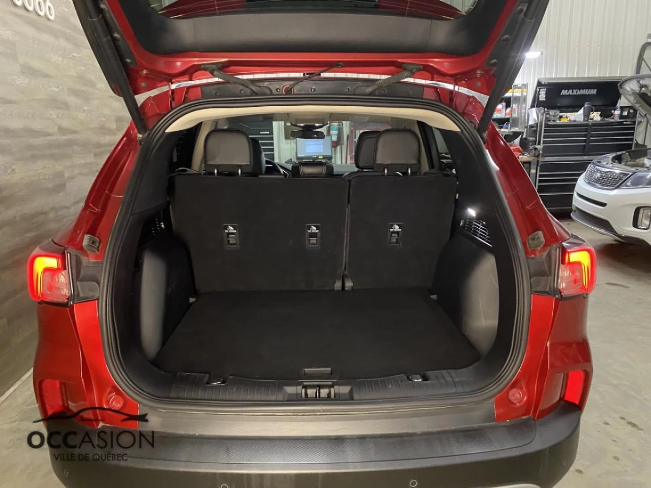 2020 Ford Escape SEL AWD Image principale