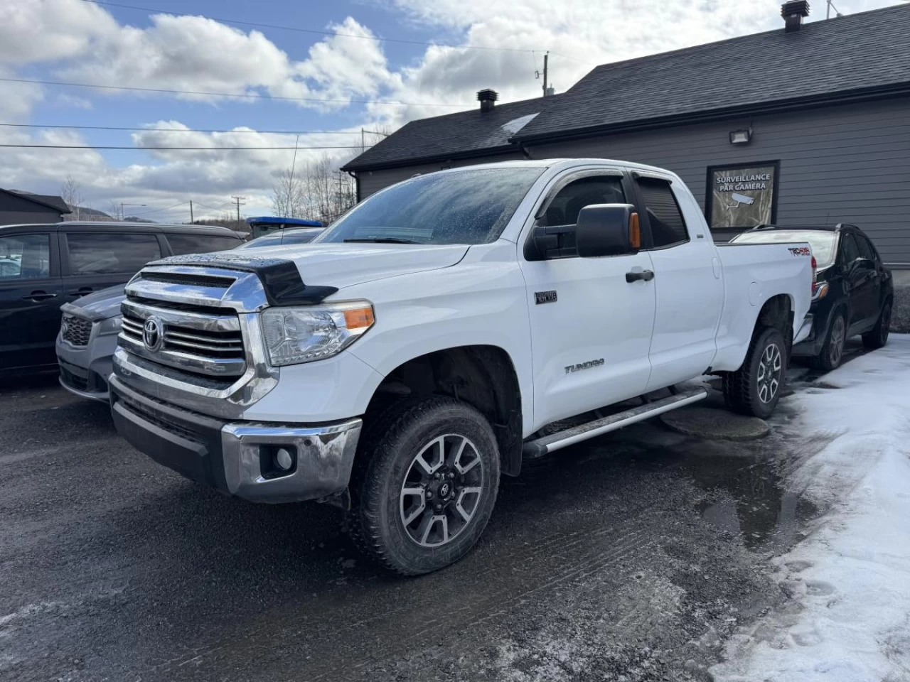 2017 Toyota Tundra 4WD Double Cab Standard Bed 5.7L SR5 Plus Image principale