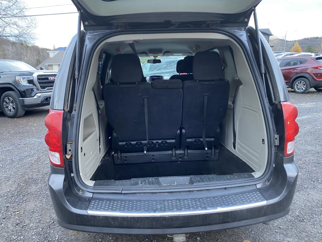 2016 Dodge Grand Caravan 4dr Wgn SXT Main Image