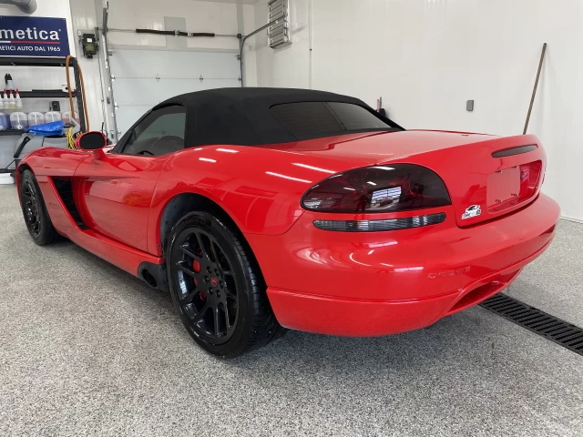 Dodge Viper SRT10 2004