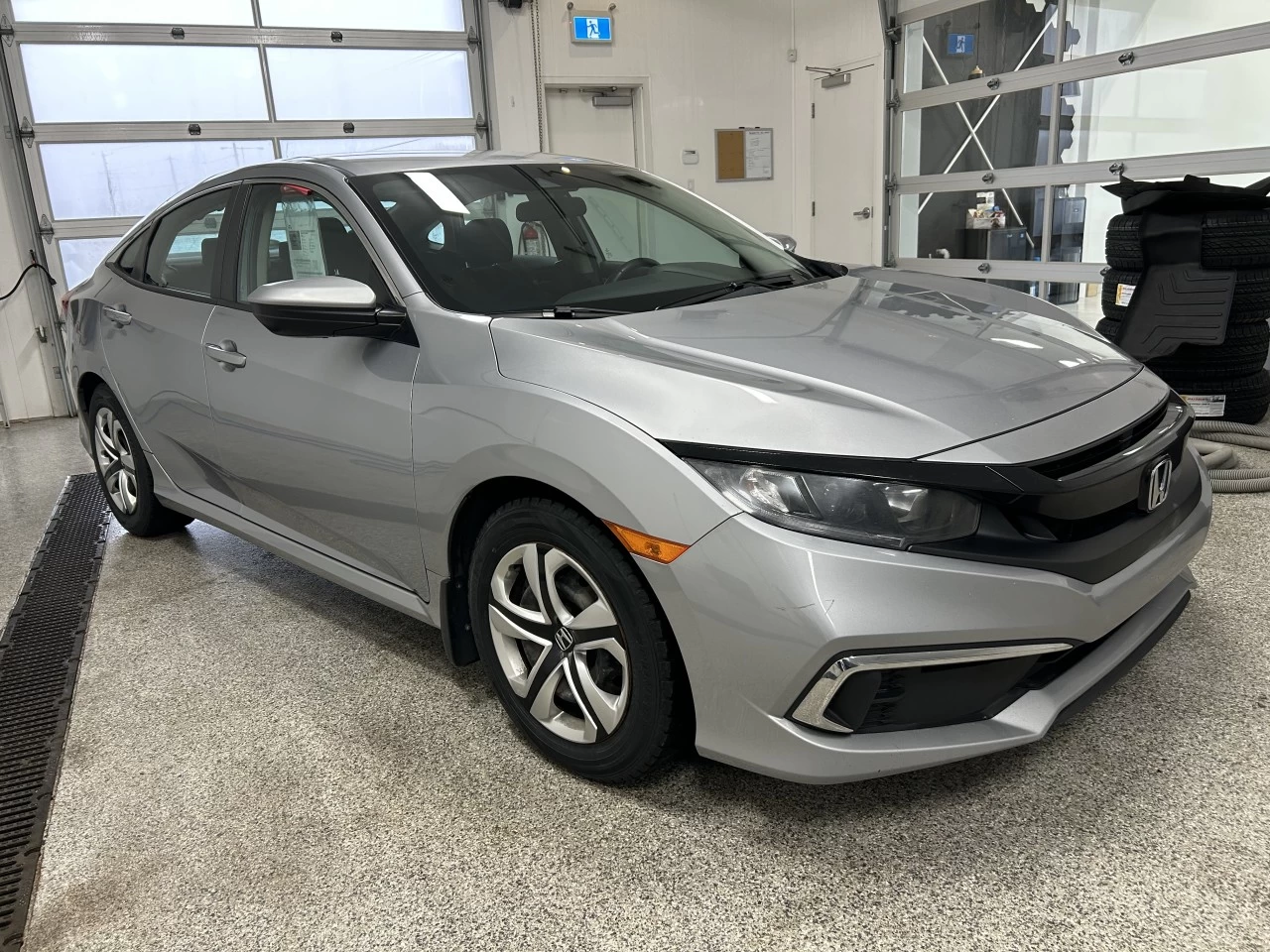 2019 Honda Civic Berline LX Image principale