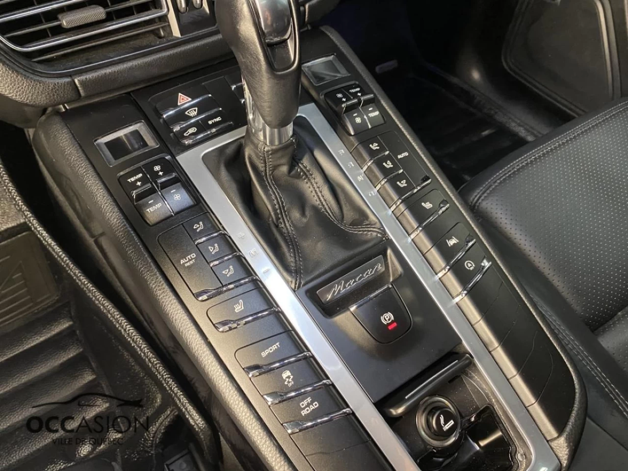 2021 Porsche Macan AWD Image principale