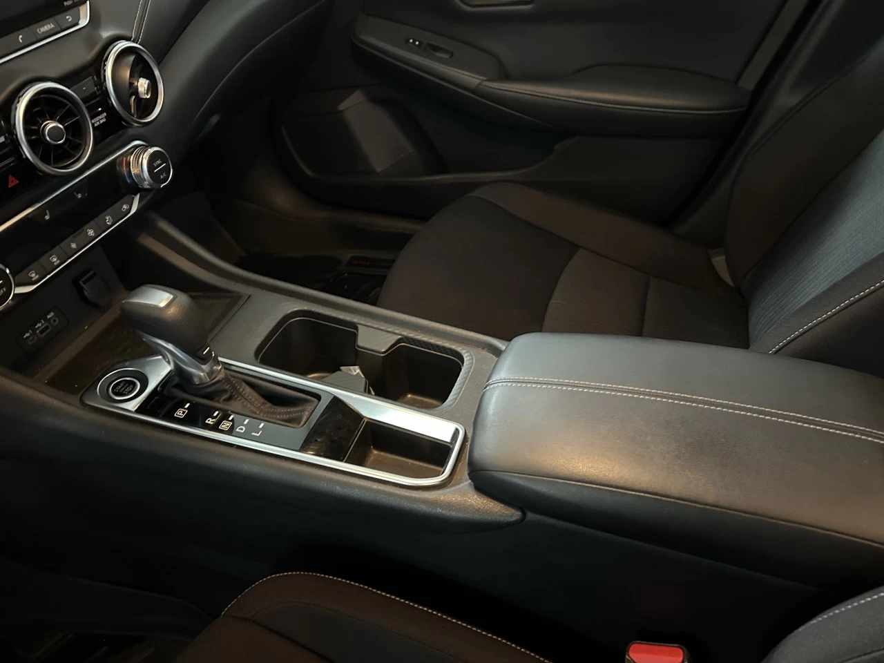 2020 Nissan Sentra SV Image principale