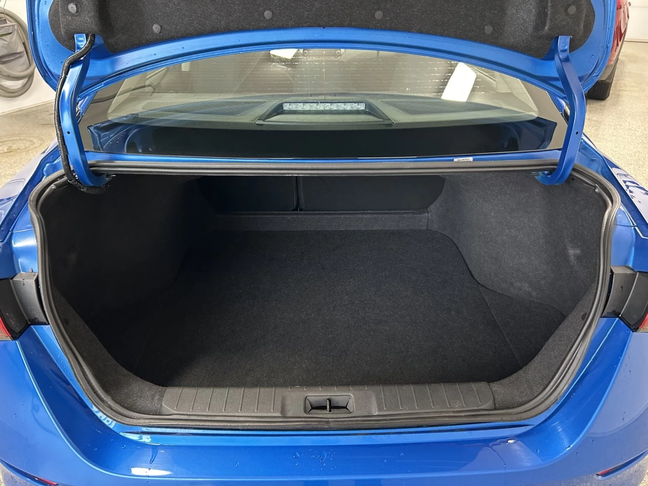 2023 Nissan Sentra SV Main Image