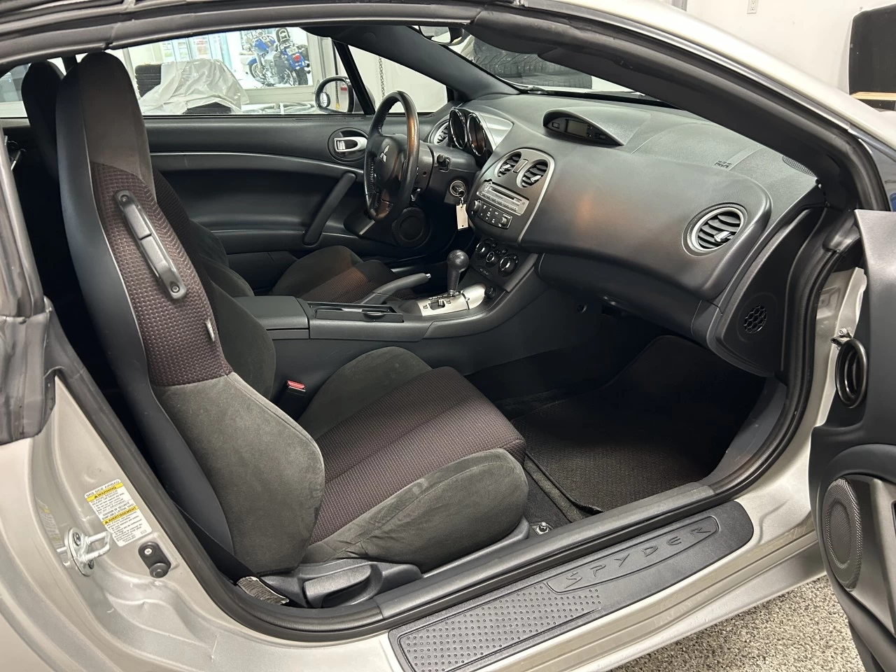 2009 Mitsubishi Eclipse GS Image principale