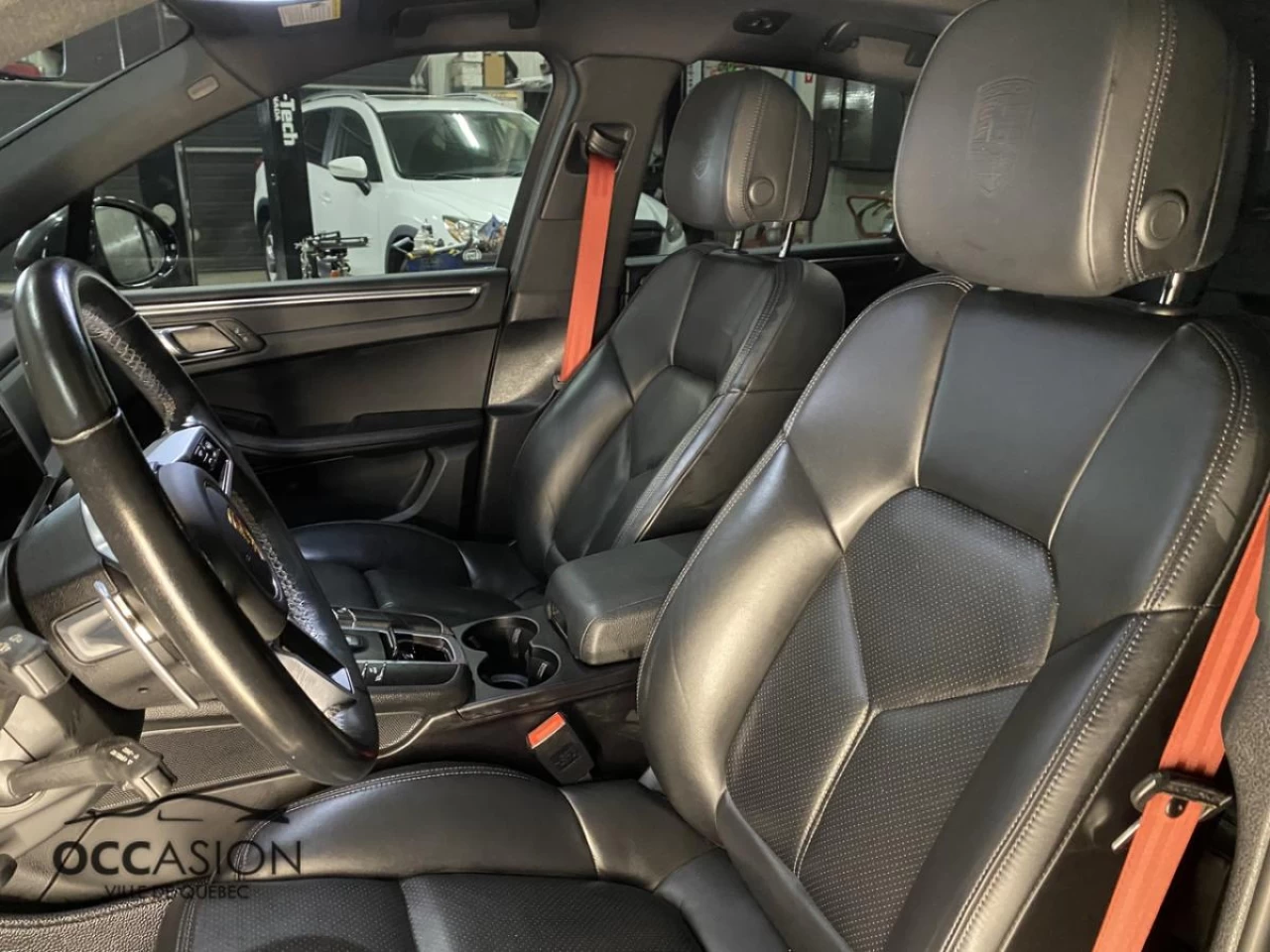 2021 Porsche Macan AWD Image principale