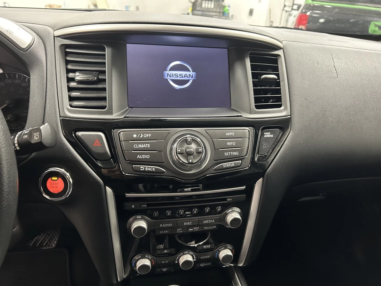 2017 Nissan Pathfinder S Main Image