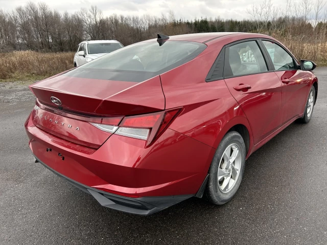 Hyundai Elantra Essential 2022