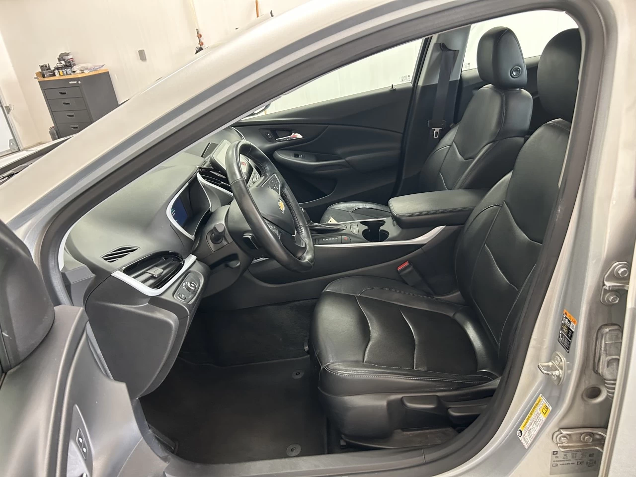 2017 Chevrolet Volt LT Main Image