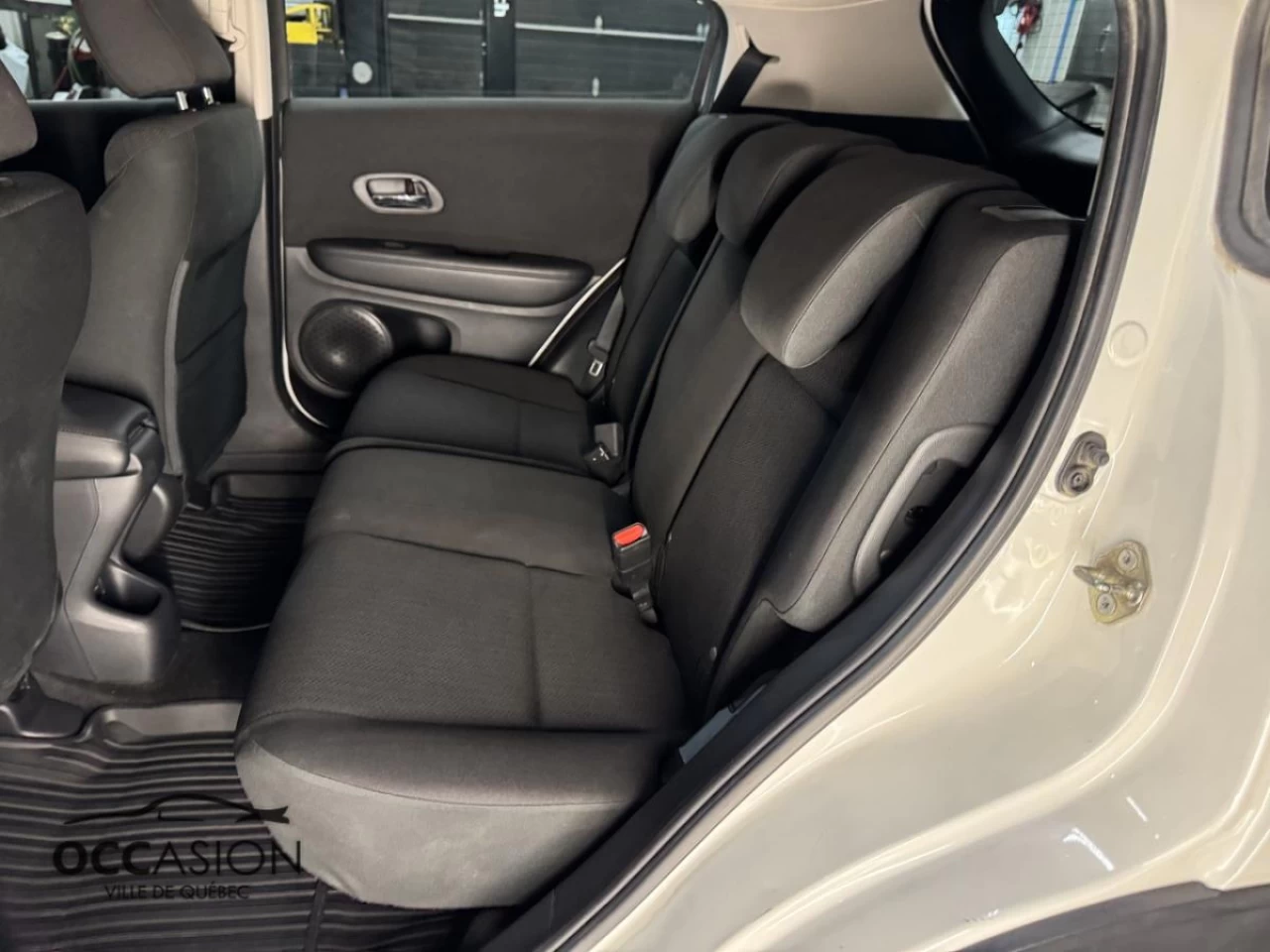 2017 Honda HR-V 4WD LX CVT Main Image