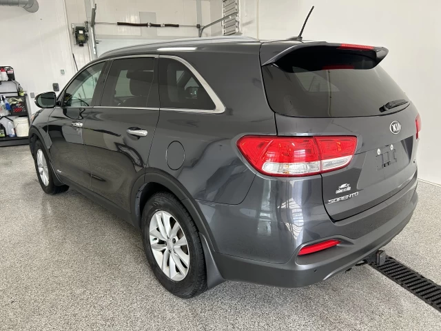 Kia Sorento 3.3L LX+ 2016