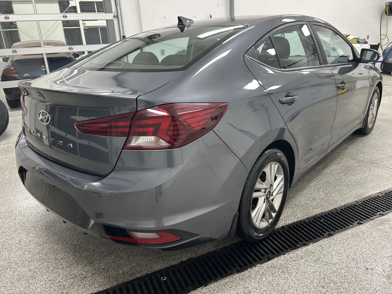 2020 Hyundai Elantra Preferred Main Image