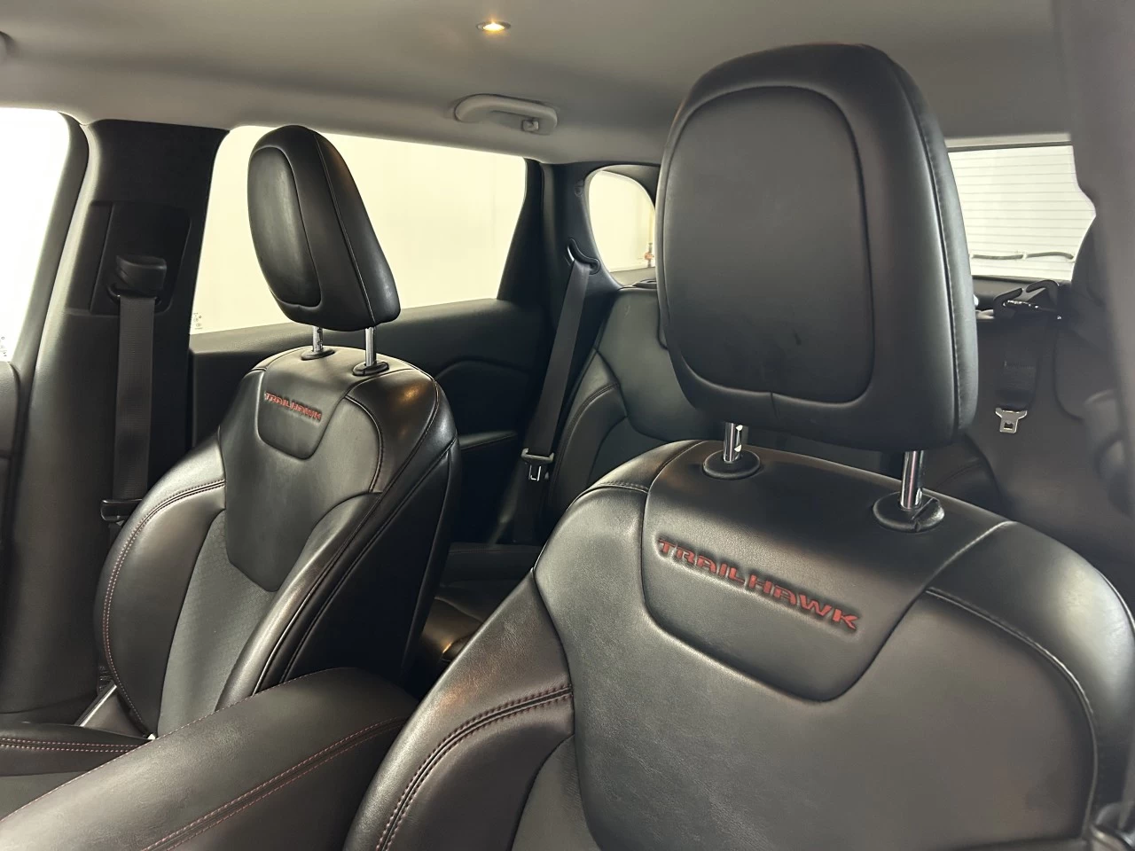 2019 Jeep Cherokee Trailhawk Image principale