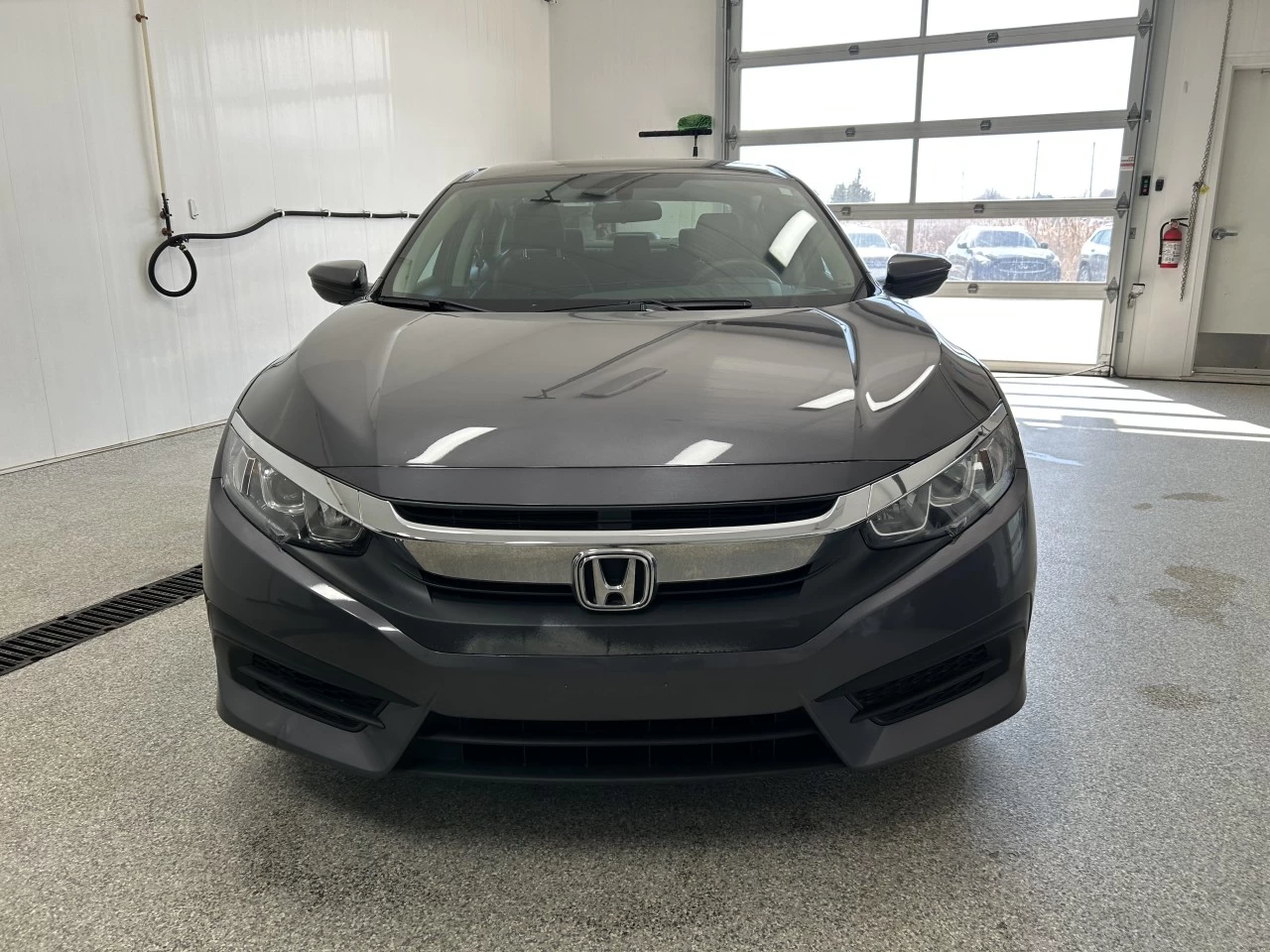 2017 Honda Civic Berline LX Image principale