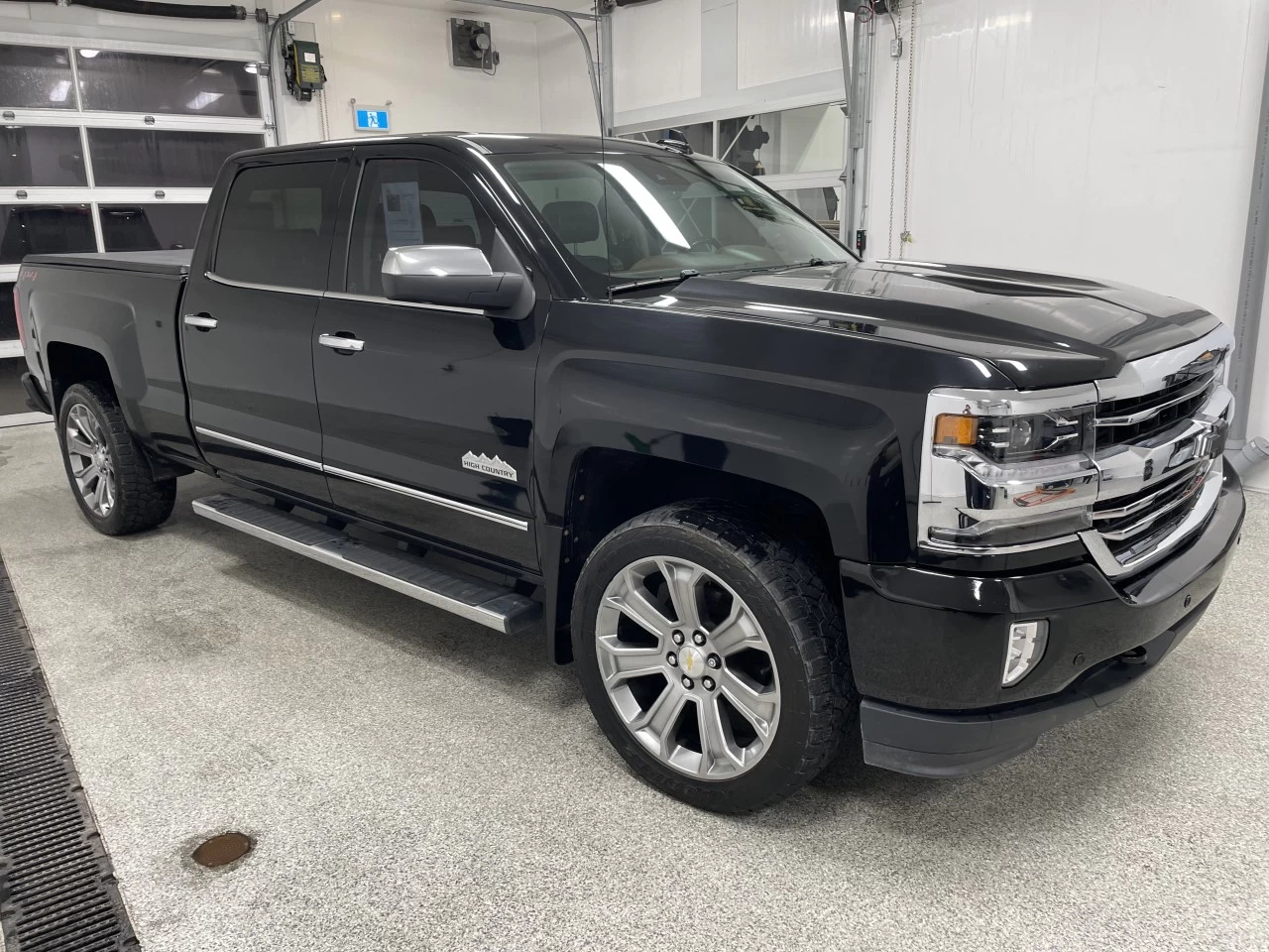 2018 Chevrolet Silverado 1500 High Country Image principale