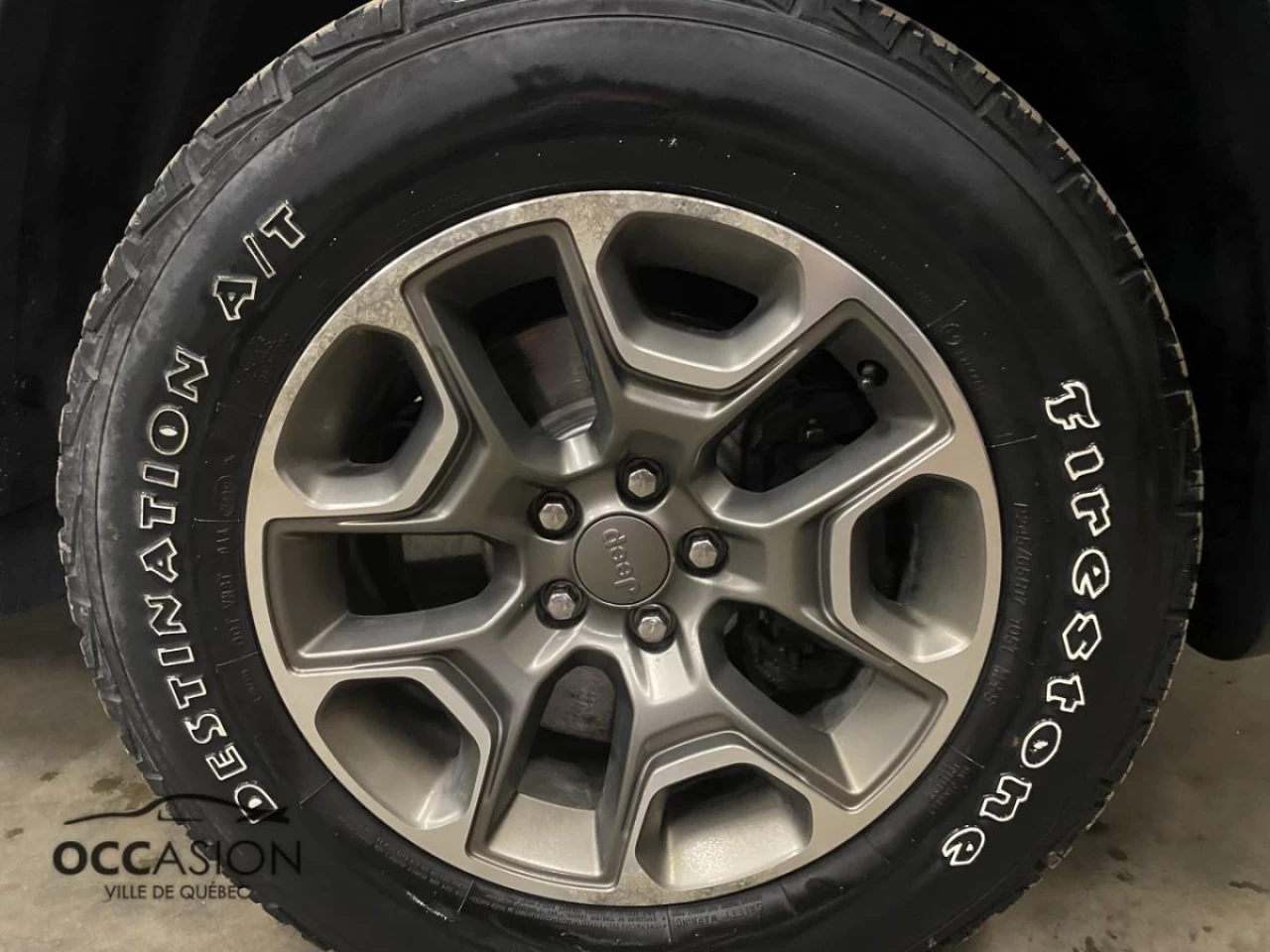 2020 Jeep Cherokee Trailhawk 4x4 Main Image