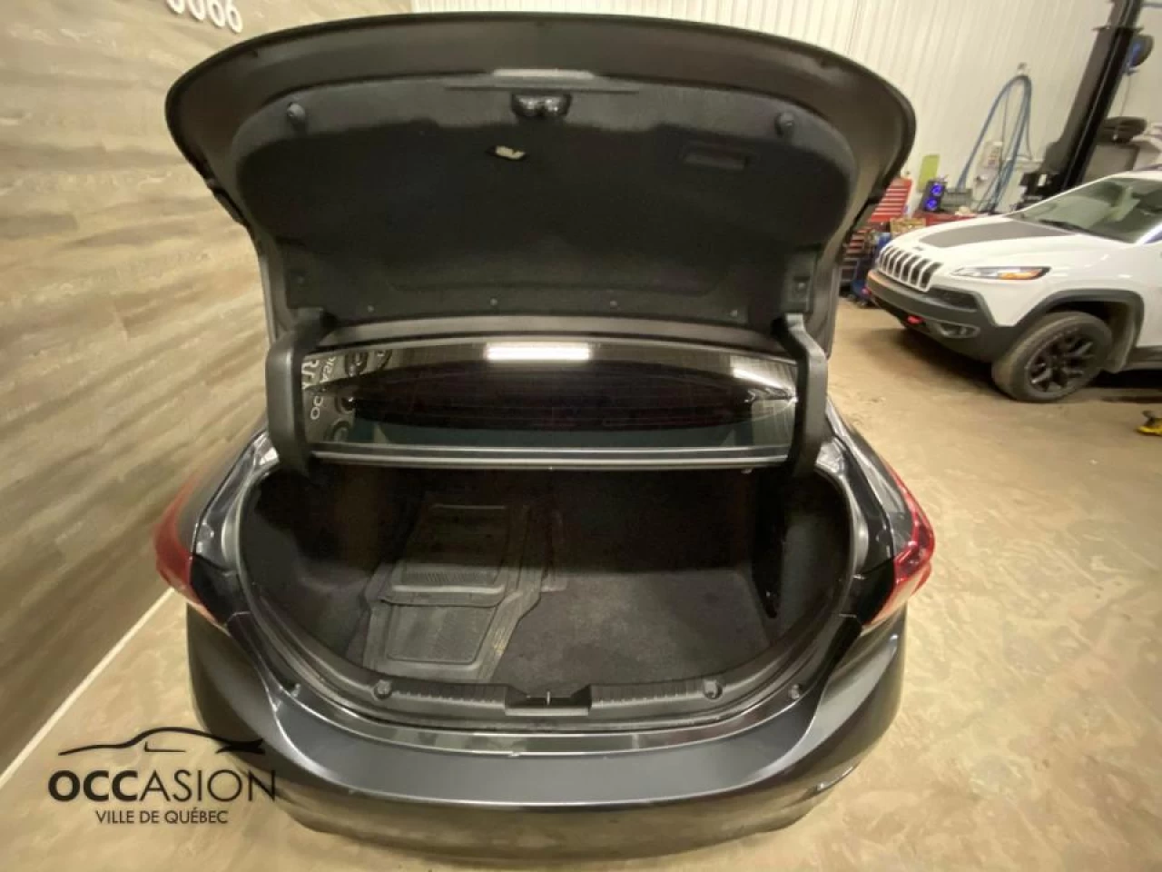 2018 Mazda Mazda3 GX Auto Main Image