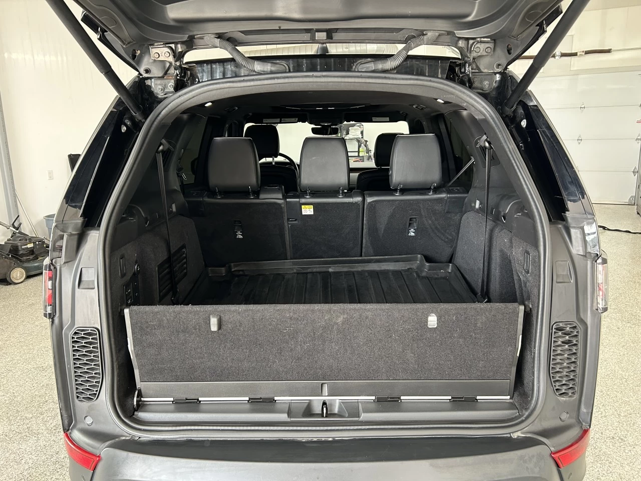 2017 Land Rover Discovery Td6 HSE Image principale