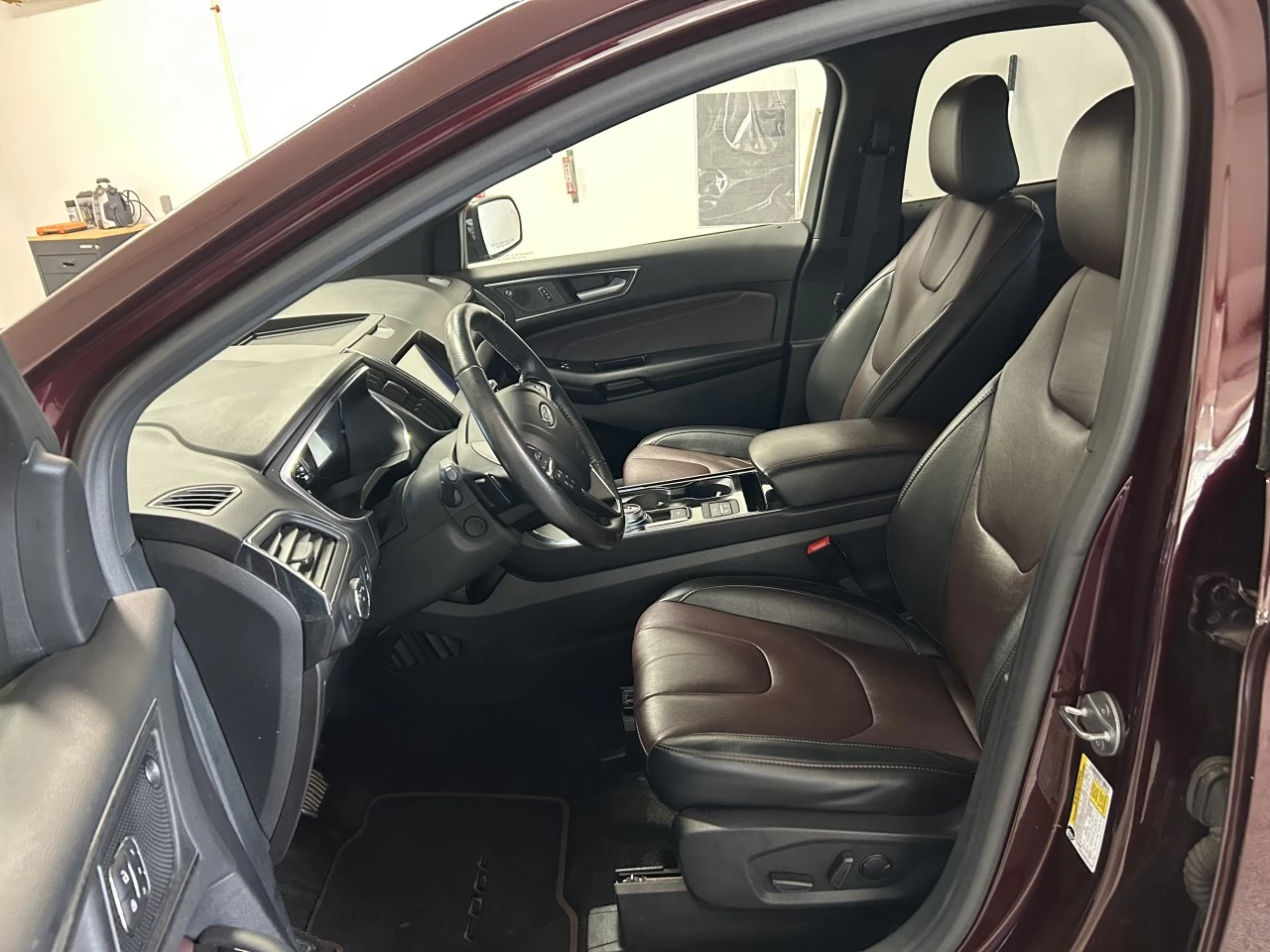 2020 Ford Edge Titanium Image principale