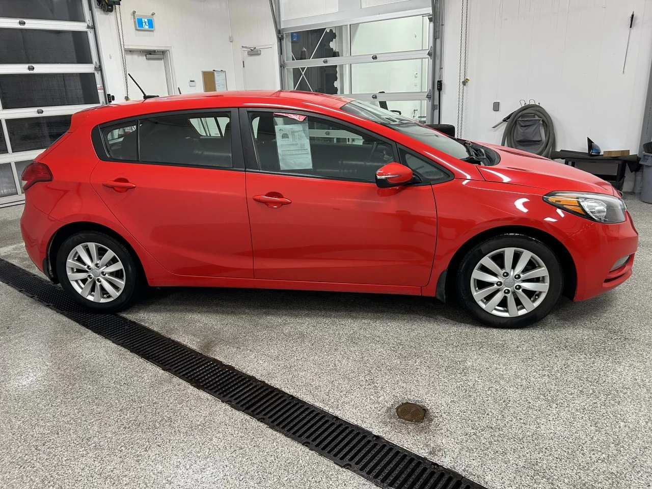 2016 Kia 5 portes Forte LX+ Main Image