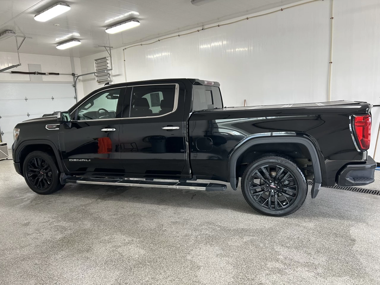 2021 GMC Sierra 1500 Denali Main Image