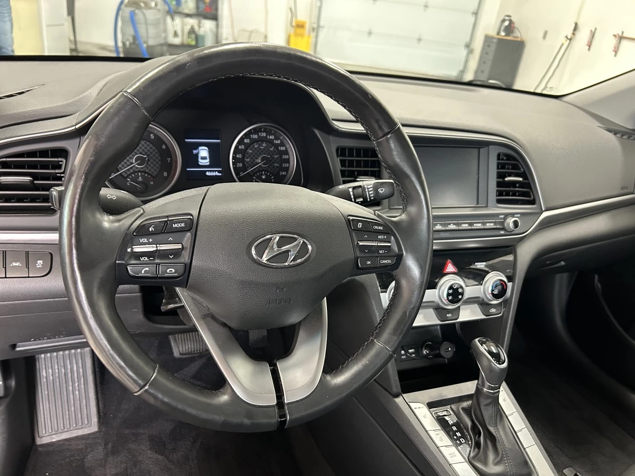2019 Hyundai Elantra Preferred Main Image