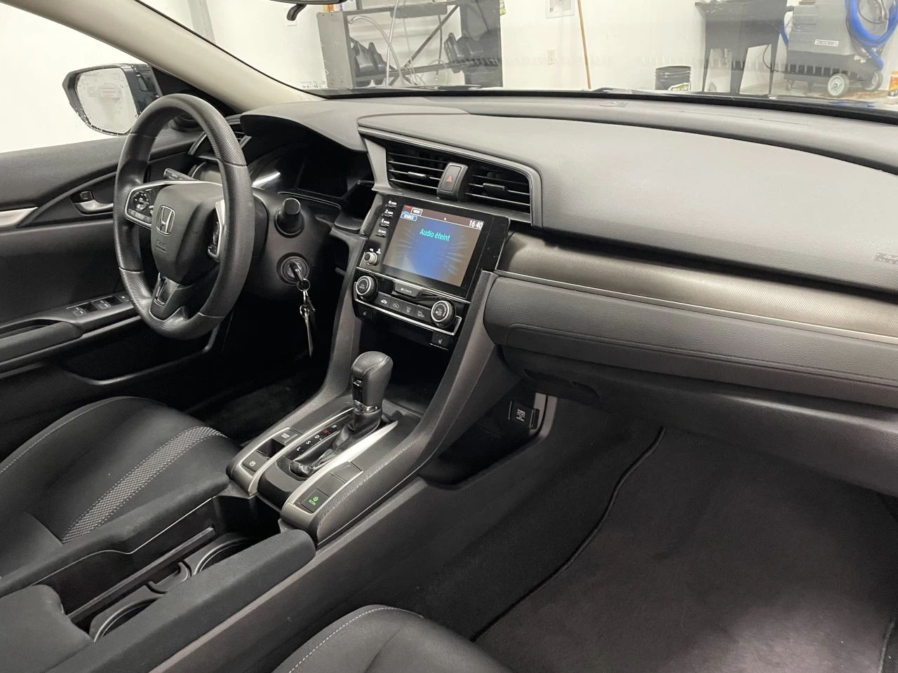 2019 Honda Civic Berline LX Image principale