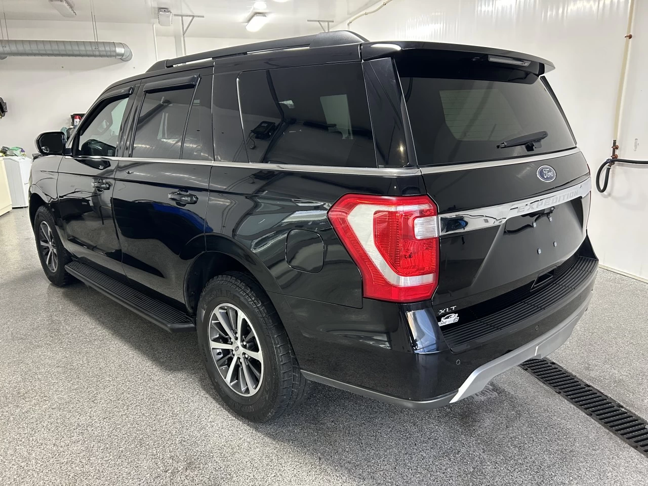 2020 Ford Expedition XLT Main Image