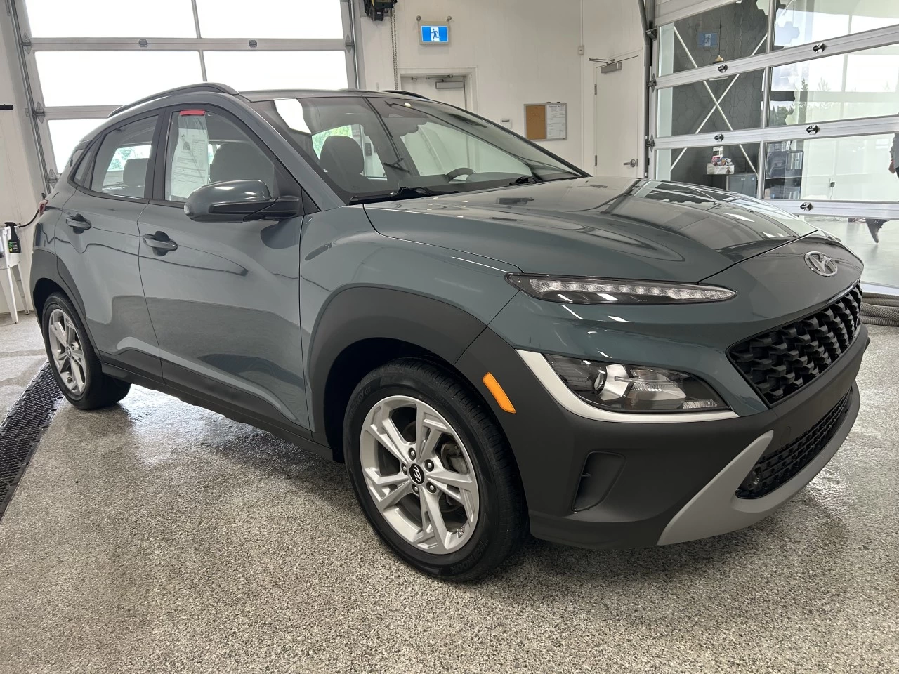 2022 Hyundai Kona Preferred Main Image