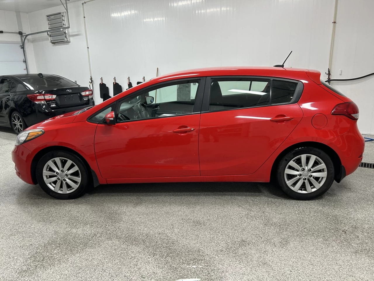 2016 Kia 5 portes Forte LX+ Main Image