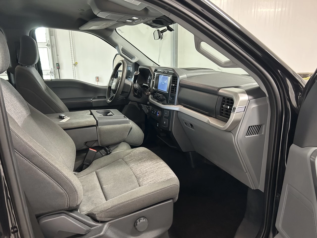 2022 Ford F-150 XLT Image principale