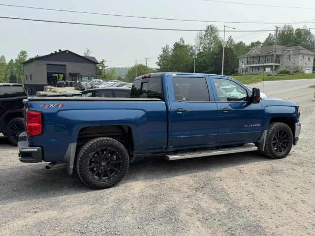 Chevrolet Silverado 1500 Crew Cab Short Box 4-Wheel Drive LT w/1LT 2018