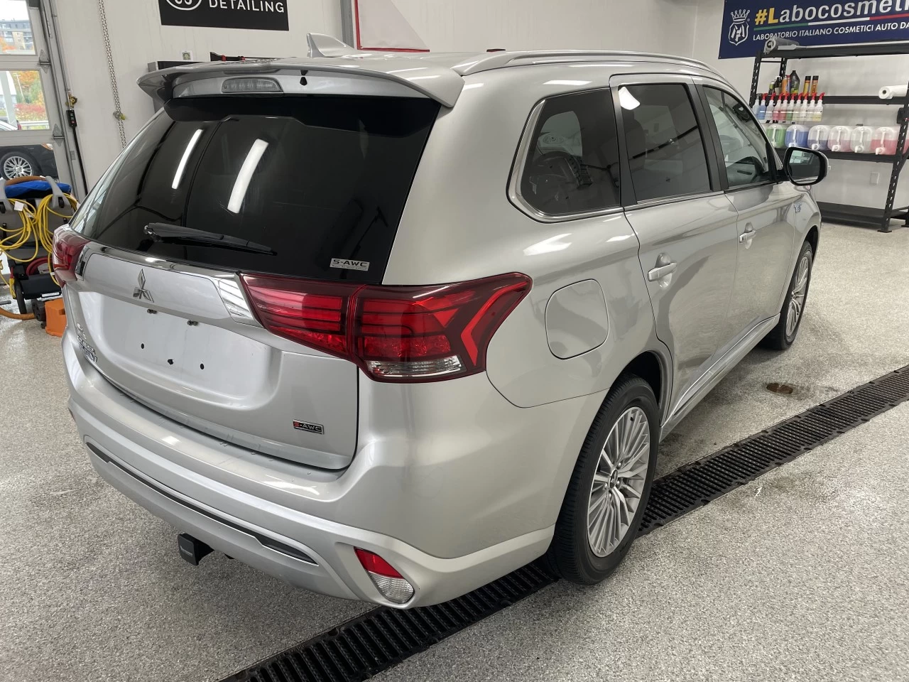 2020 Mitsubishi Outlander PHEV SEL Main Image