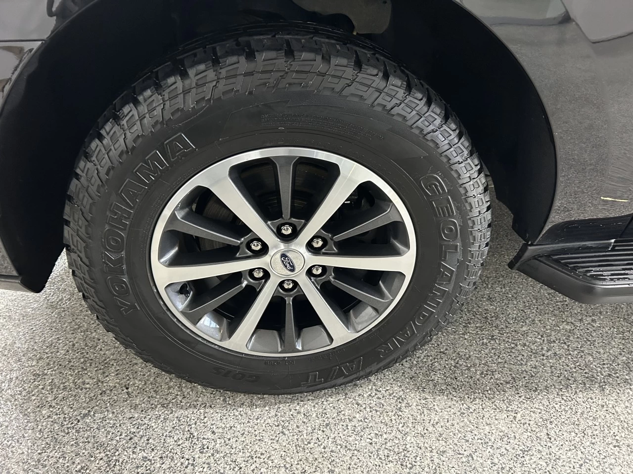 2020 Ford Expedition XLT Main Image