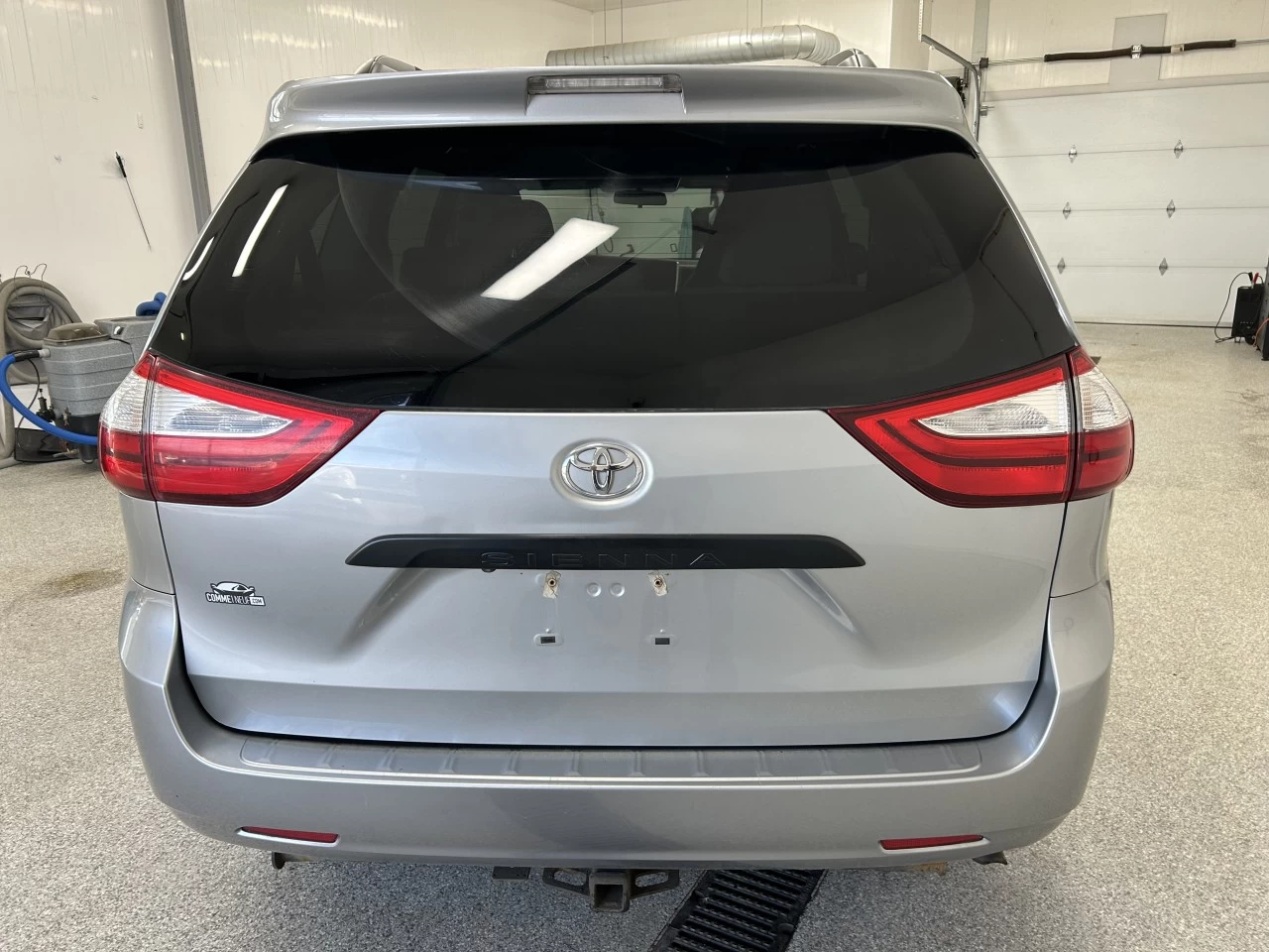 2017 Toyota Sienna 5dr 7-Pass FWD Image principale